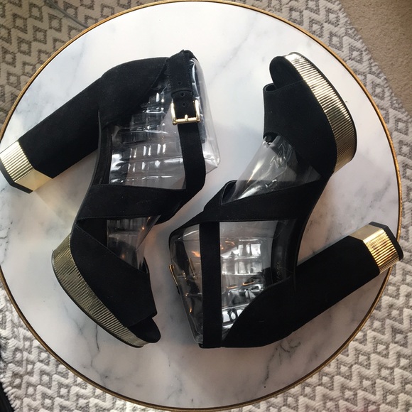 NEW Black + Gold Suede Gorgeous Michael Kors Platform Heels - Picture 2 of 14